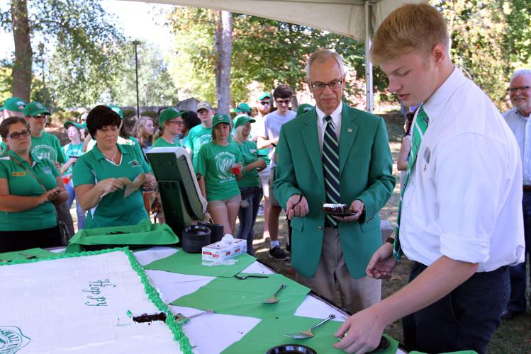 Photos Quoits Tournament at Marshall University Multimedia herald