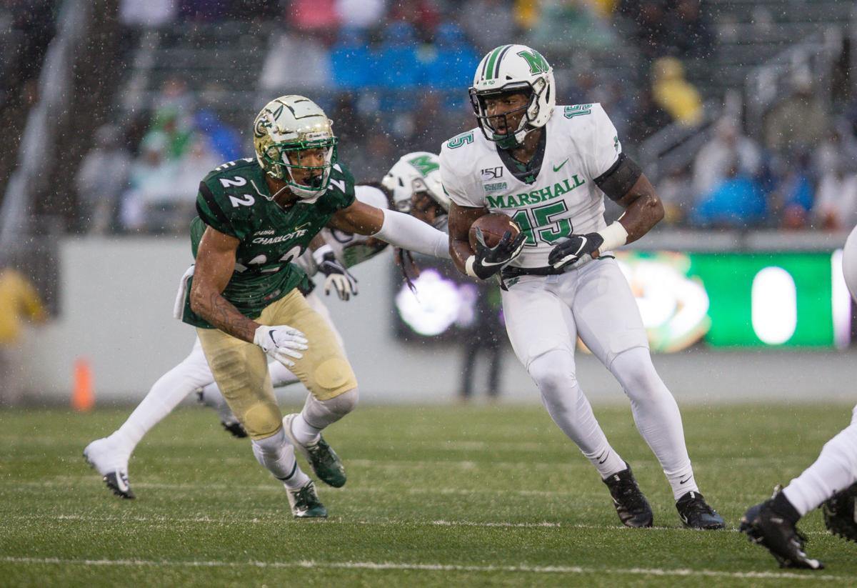 2019 1124 mu football 03.jpg