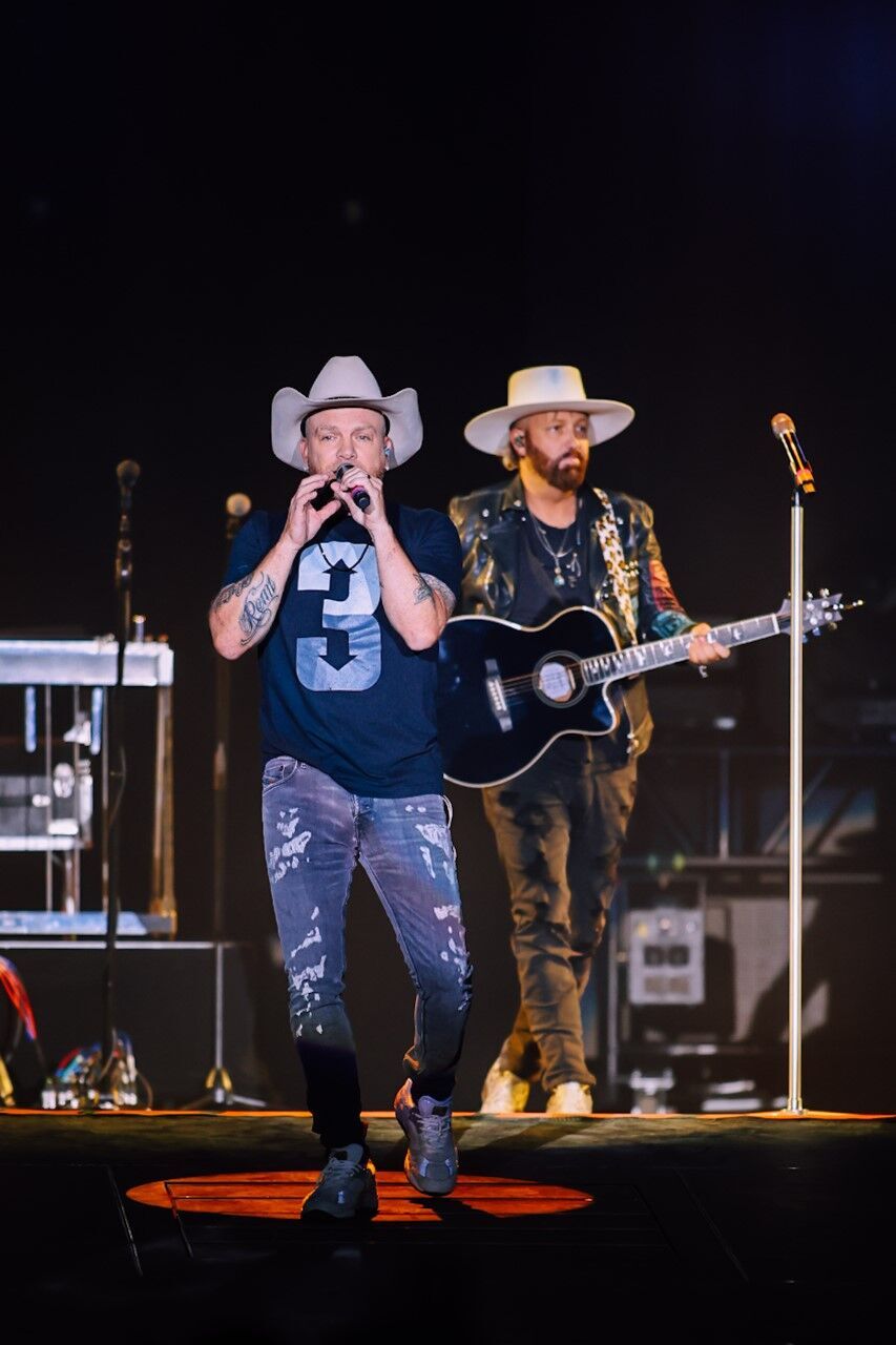 Photos Kane Brown, Dustin Lynch and Locash perform at Mountain Health