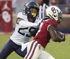 Mahone brings super-senior experience to ƵU defense