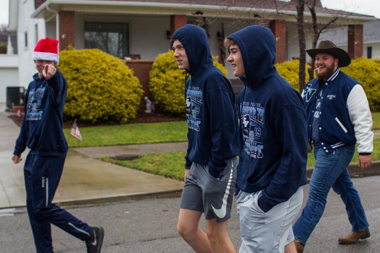 Photos CeredoKenova Community Christmas Parade Photo Galleries