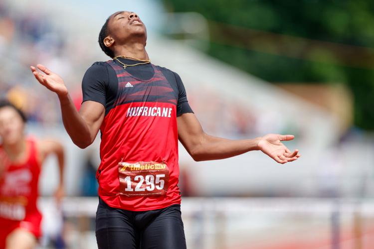 t Jai'den Smith Hurricane 300M hurddles state champ.jpg