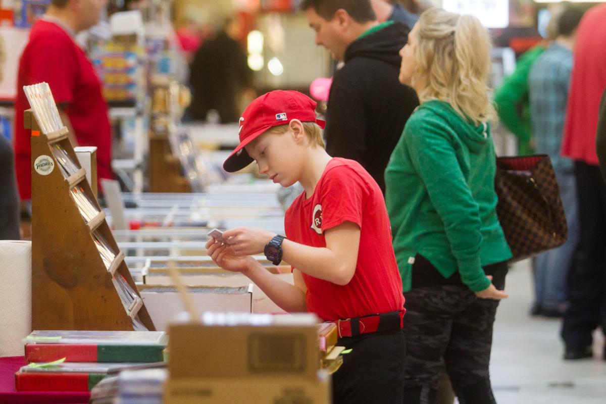Sports card show brings collectors to Huntington Mall News