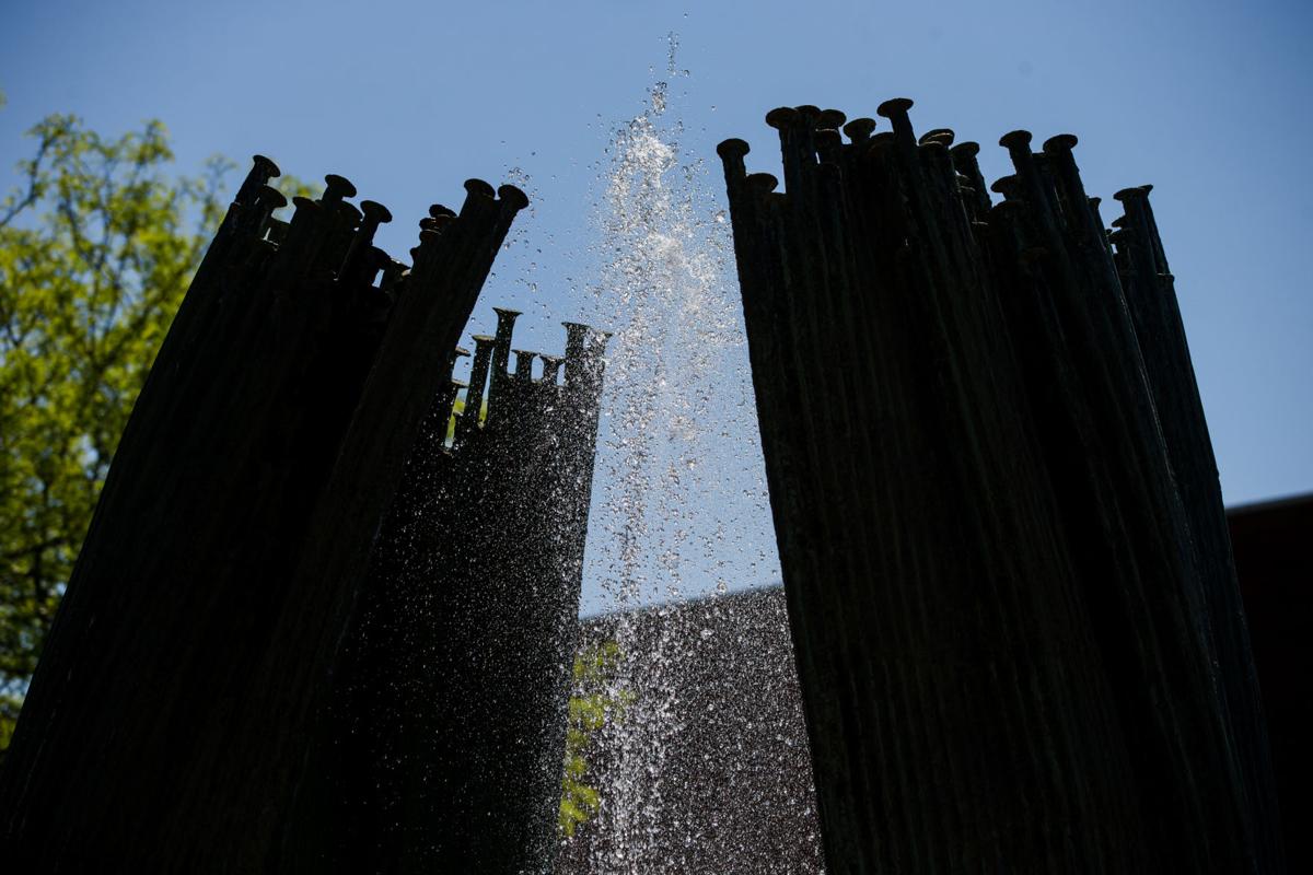 2019 0428 mu fountain