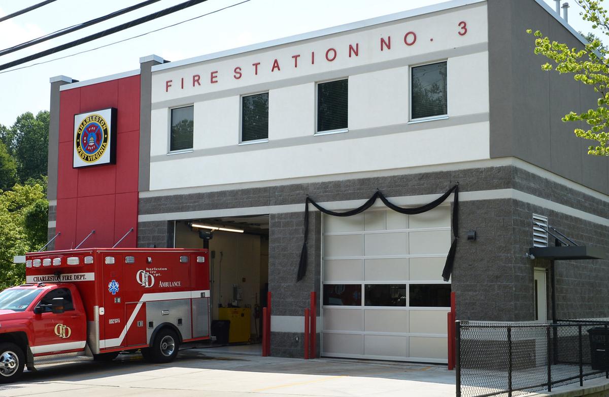 Charleston Firefighter Former Poca Standout Dies On Duty News