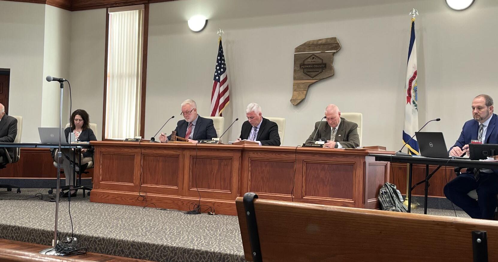 County officials present budgets, community members demand water access during Putnam commission meeting - Vimarsana News