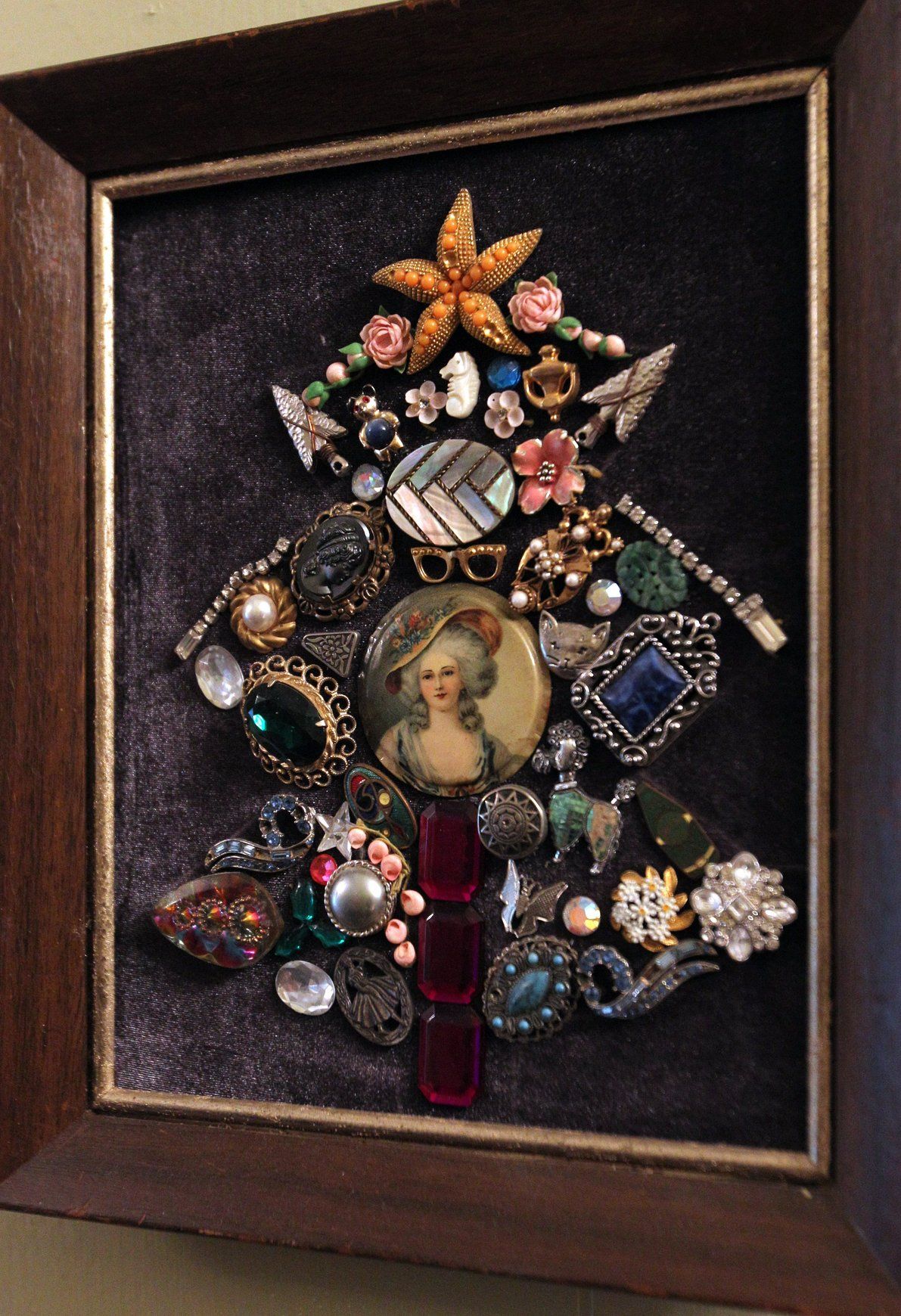 Huntington woman finds unique use for old jewelry Recent News