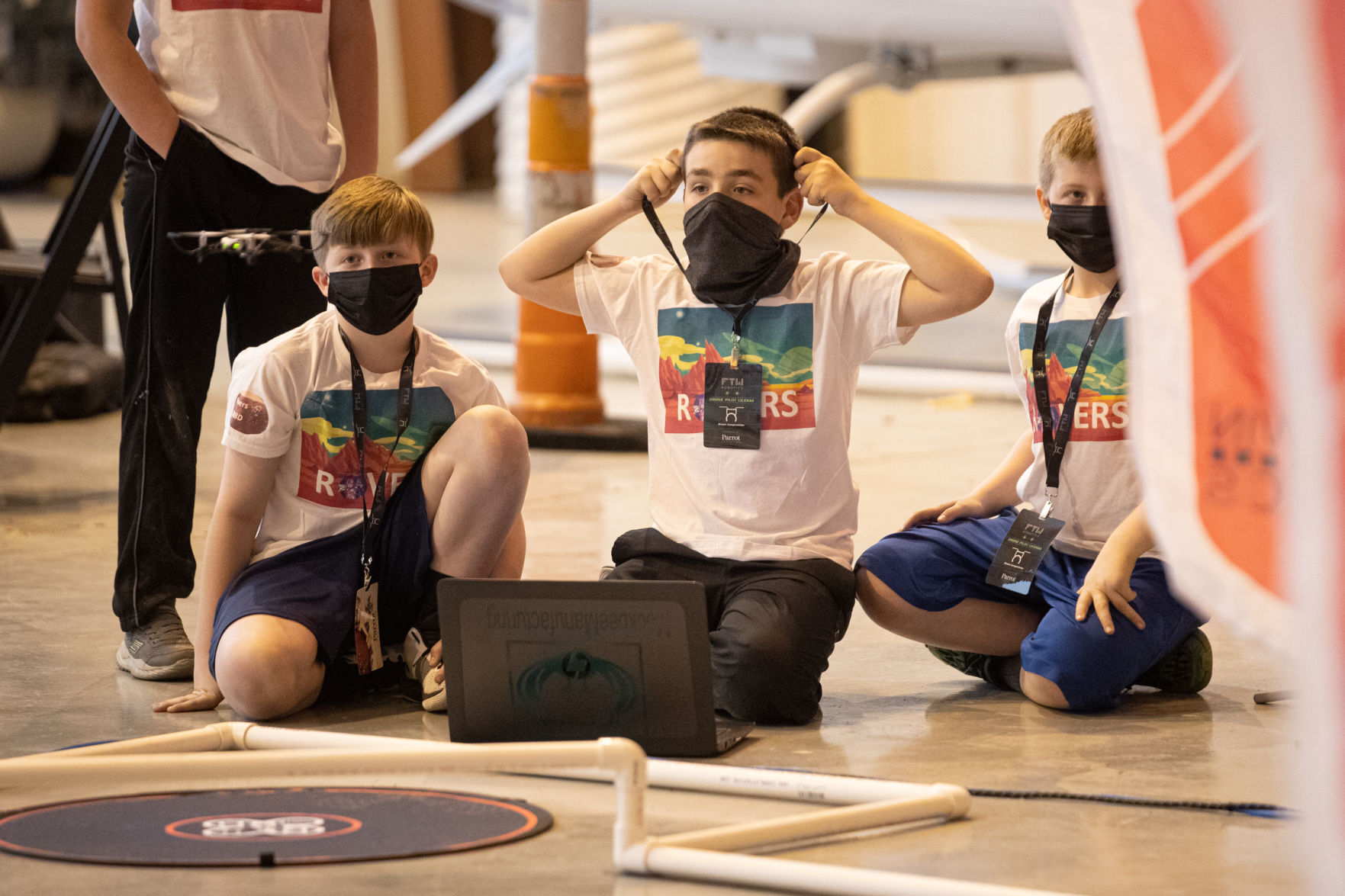 Middle- and high-schoolers practice drone skills with robotics competition - Vimarsana News
