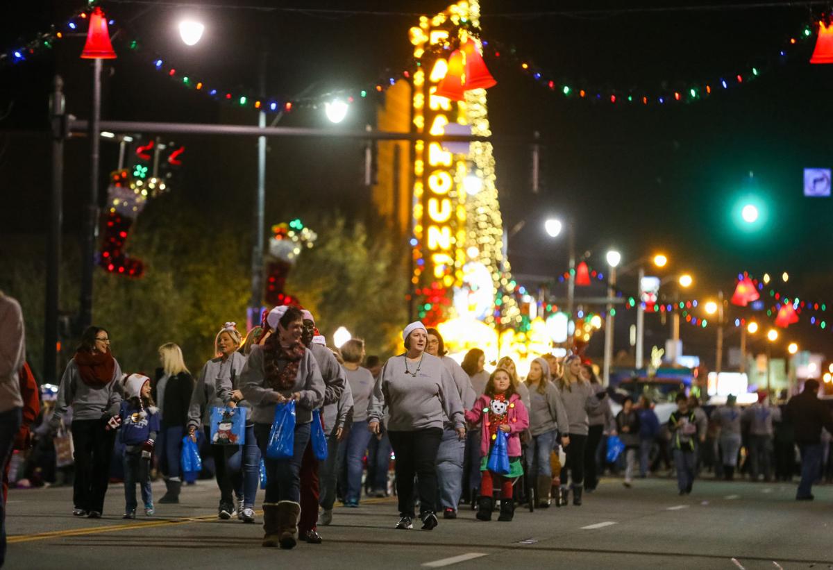 Photos Winter Wonderland Of Lights Festival Christmas Parade Multimedia Herald Dispatch Com