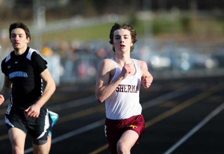 Gallery Carlos Akers/Doc Hale Memorial Invitational track and field
