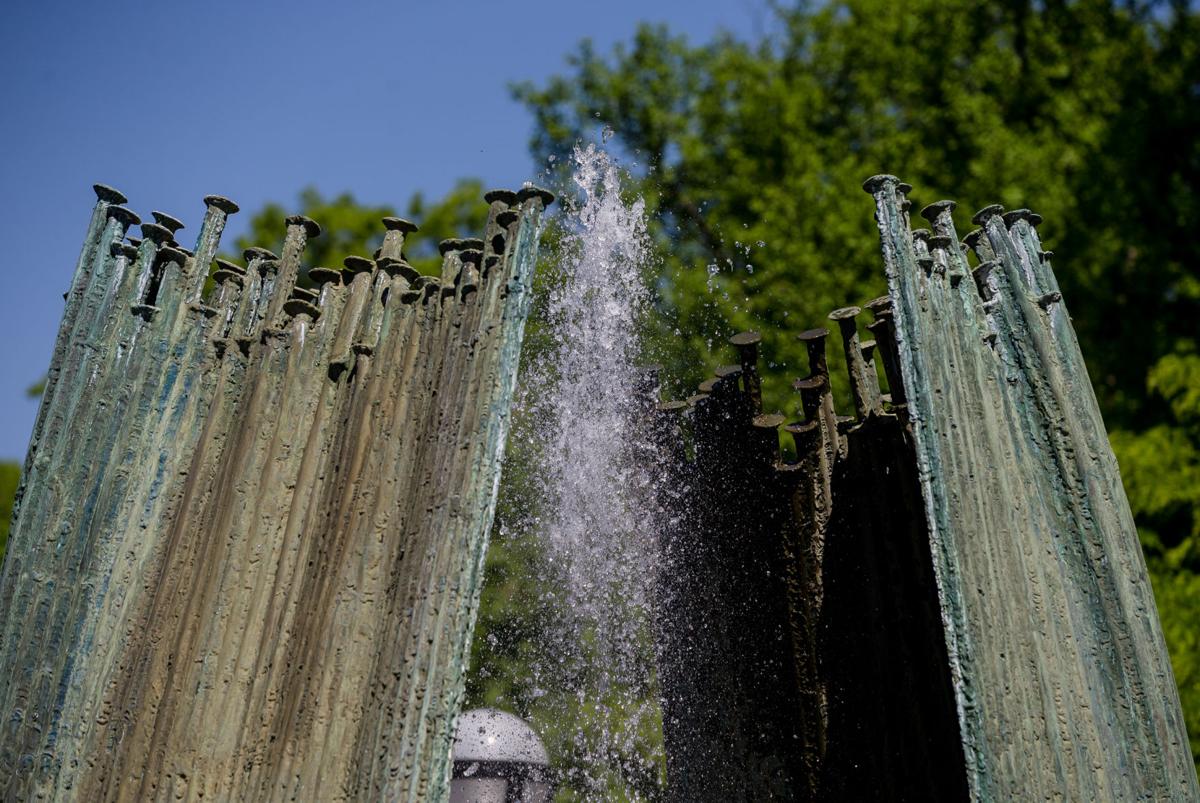 2019 0428 mu fountain