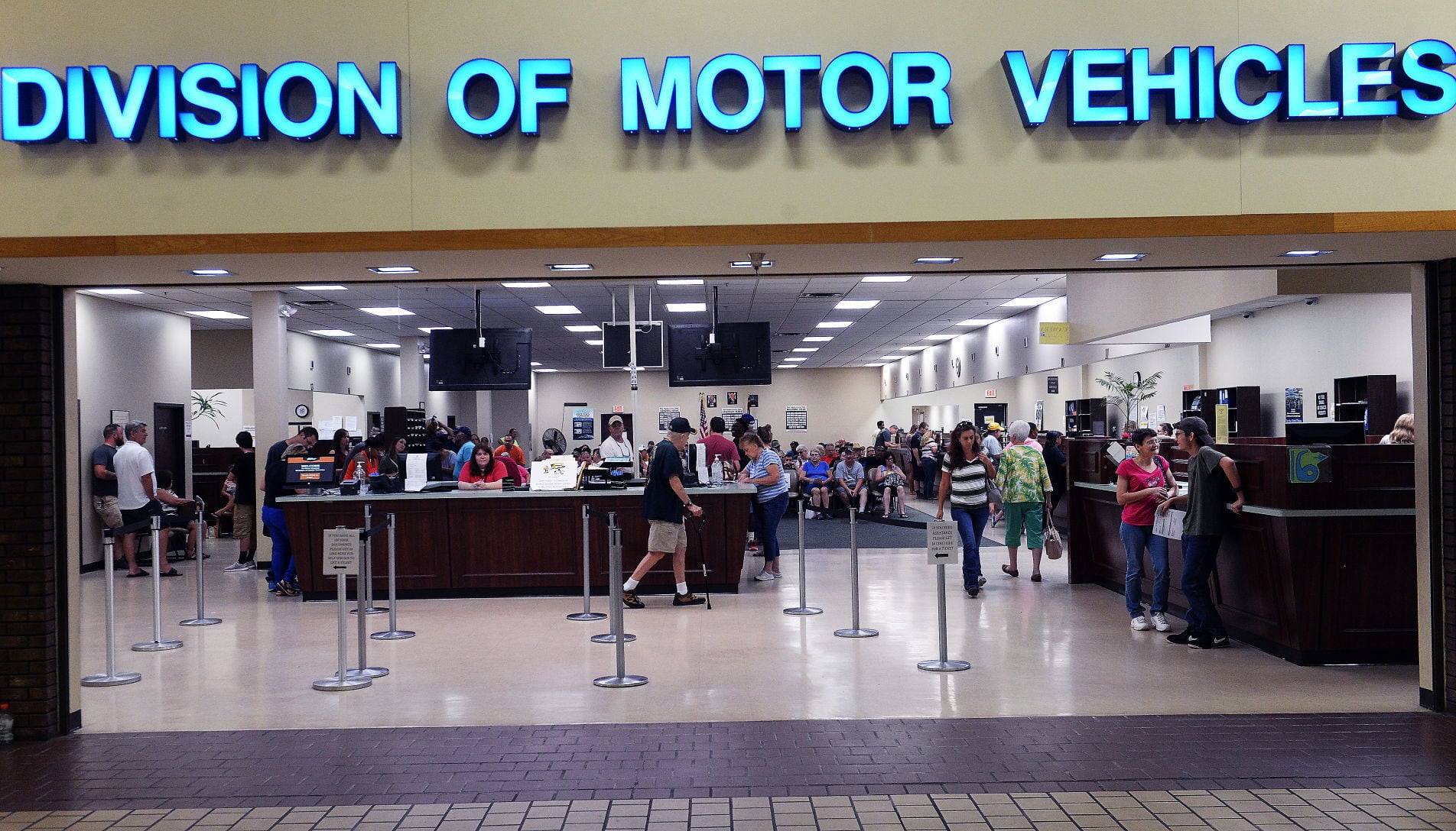 Tech error hits DMV offices Monday; officials says normal service has returned - Vimarsana News