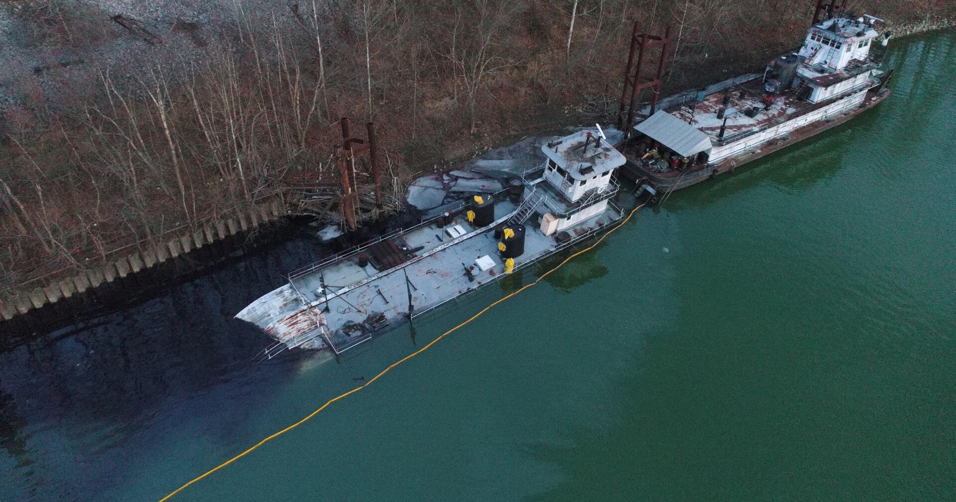 Towboat owner pleads guilty to pollution charge in oil spill along West Virginia-Kentucky border - Vimarsana News