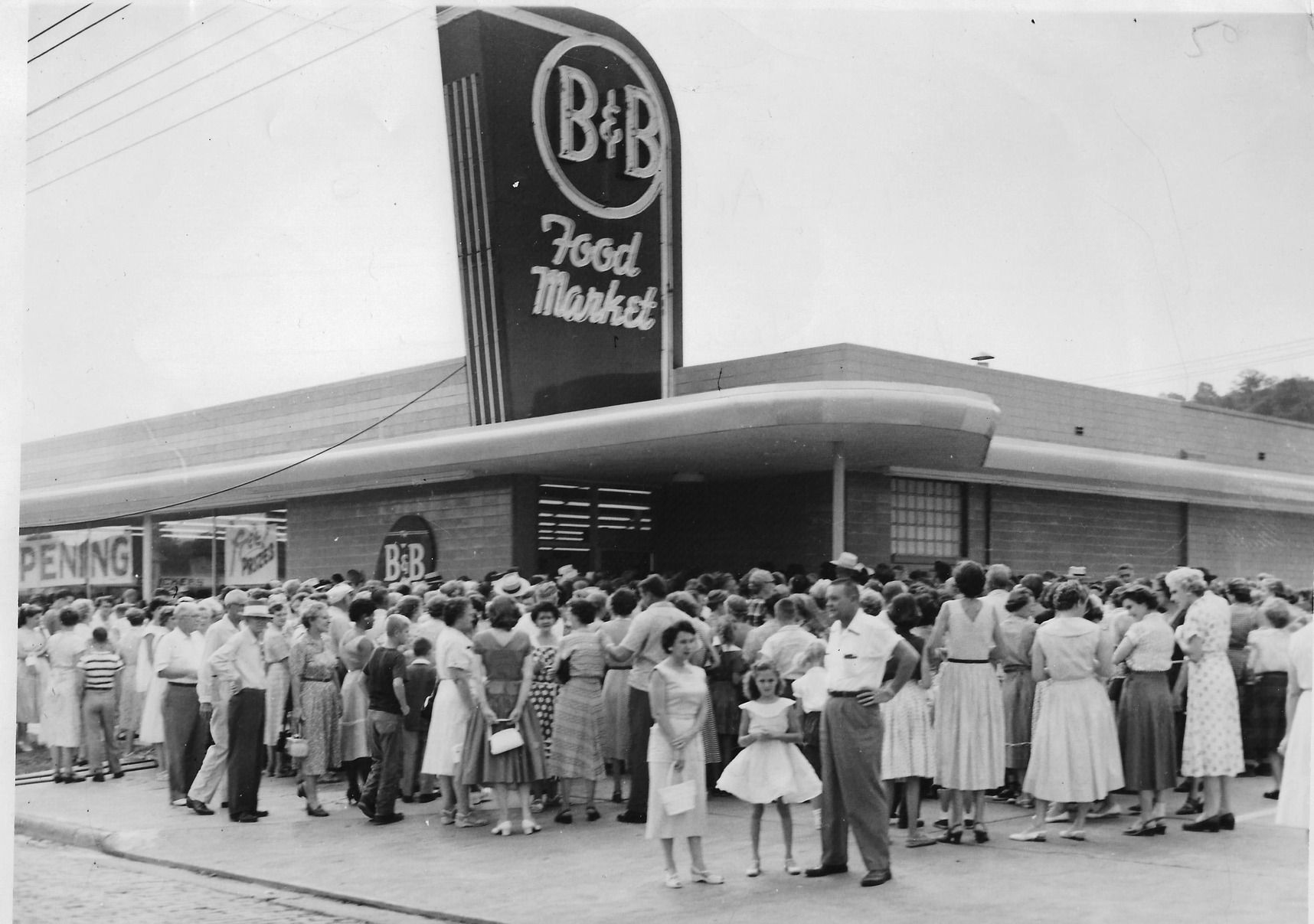 Lost Huntington: B&B Food Market | Lost Huntington | Herald-dispatch.com