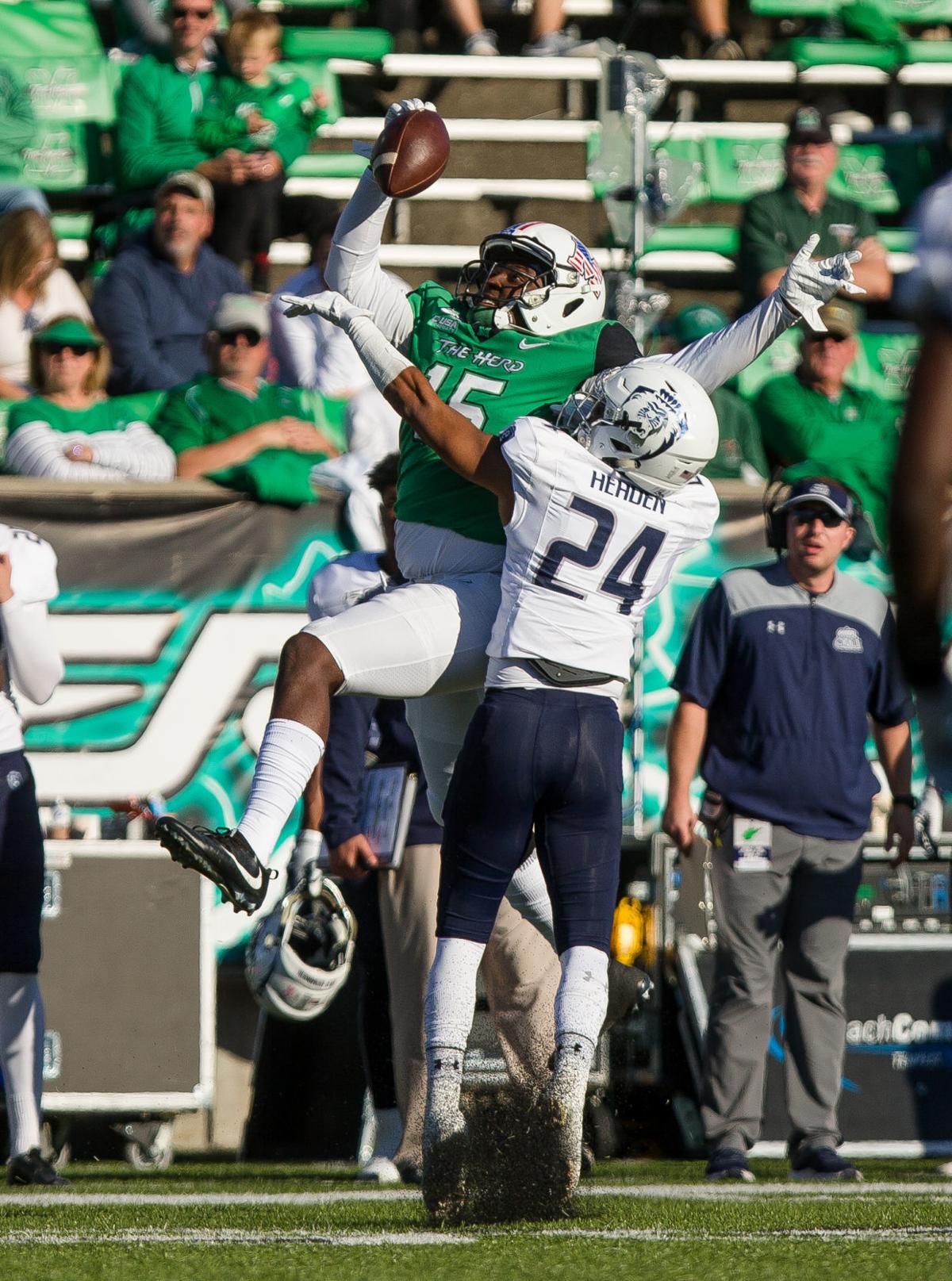 2019 1013 mu football 23.jpg