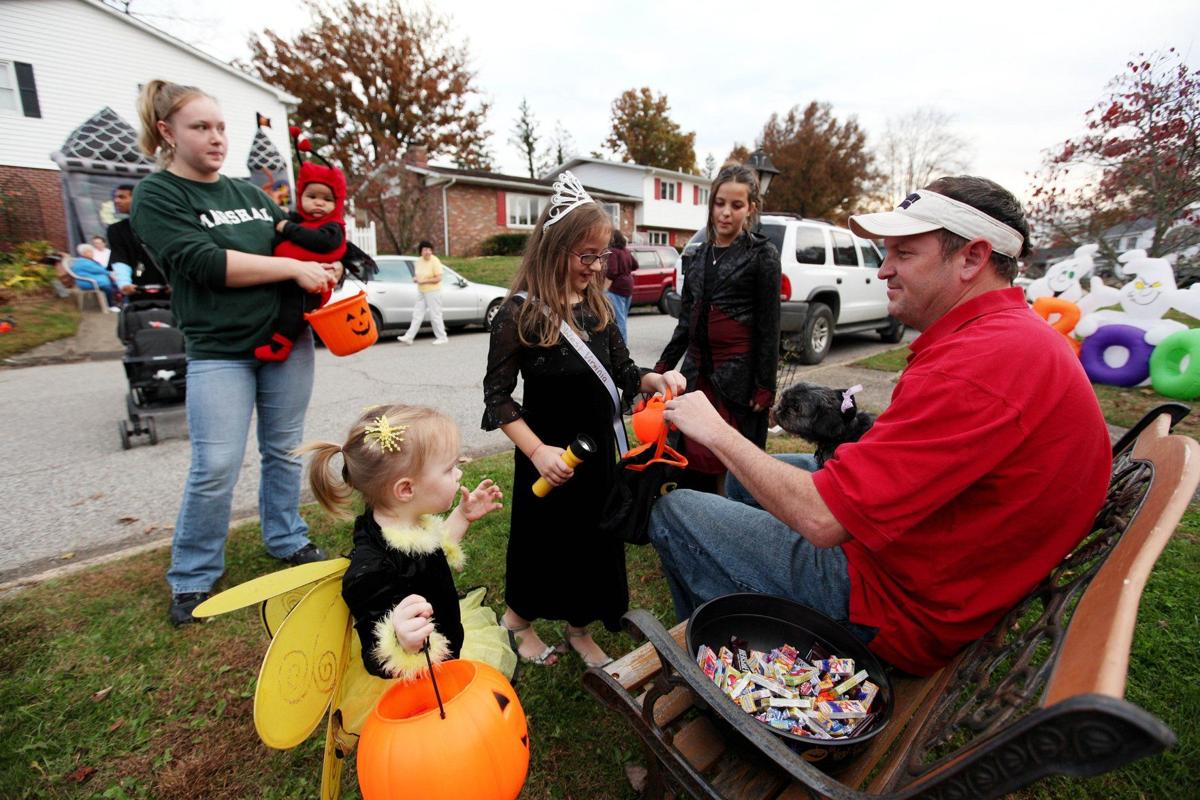 Gallery Trick or Treat in Huntington Photos News