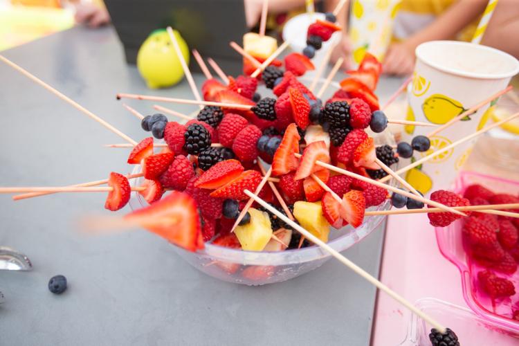 Photos Huntington Dance Theatre hosts lemonade stand at The Market