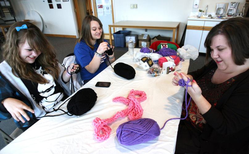 South Point library branch hosts finger knitting program | News ...