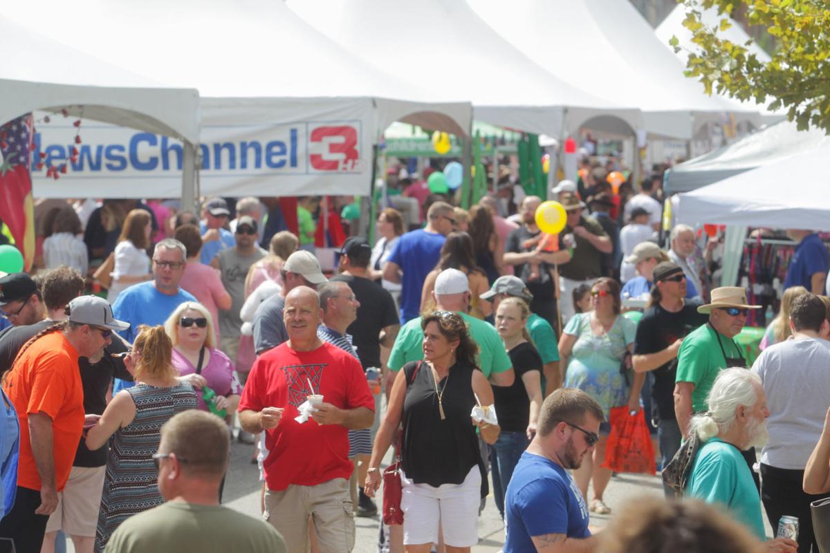 Photos 35th Annual ChiliFest in Downtown Huntington Multimedia