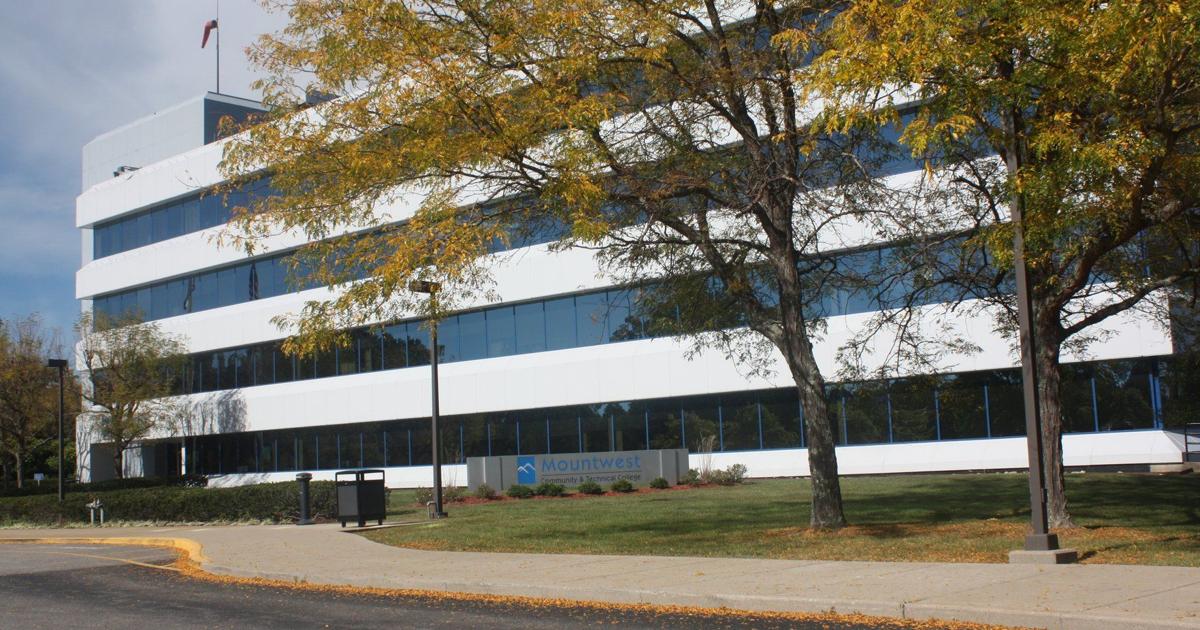 Mountwest Community and Technical College dean's list for the fall 2014