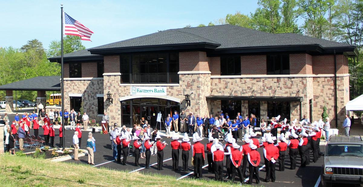 Business Beat New Farmers Bank opens in Teays Valley area Putnam