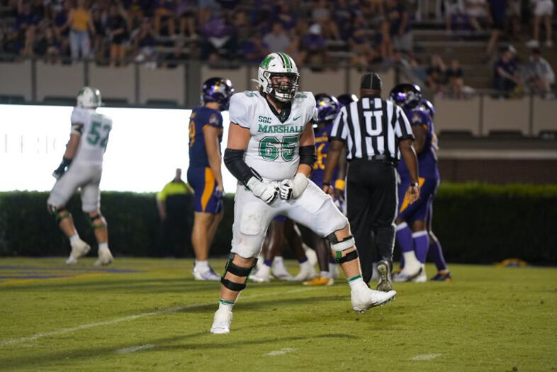 Marshall goes all-out in Hawaii, has four TD catches