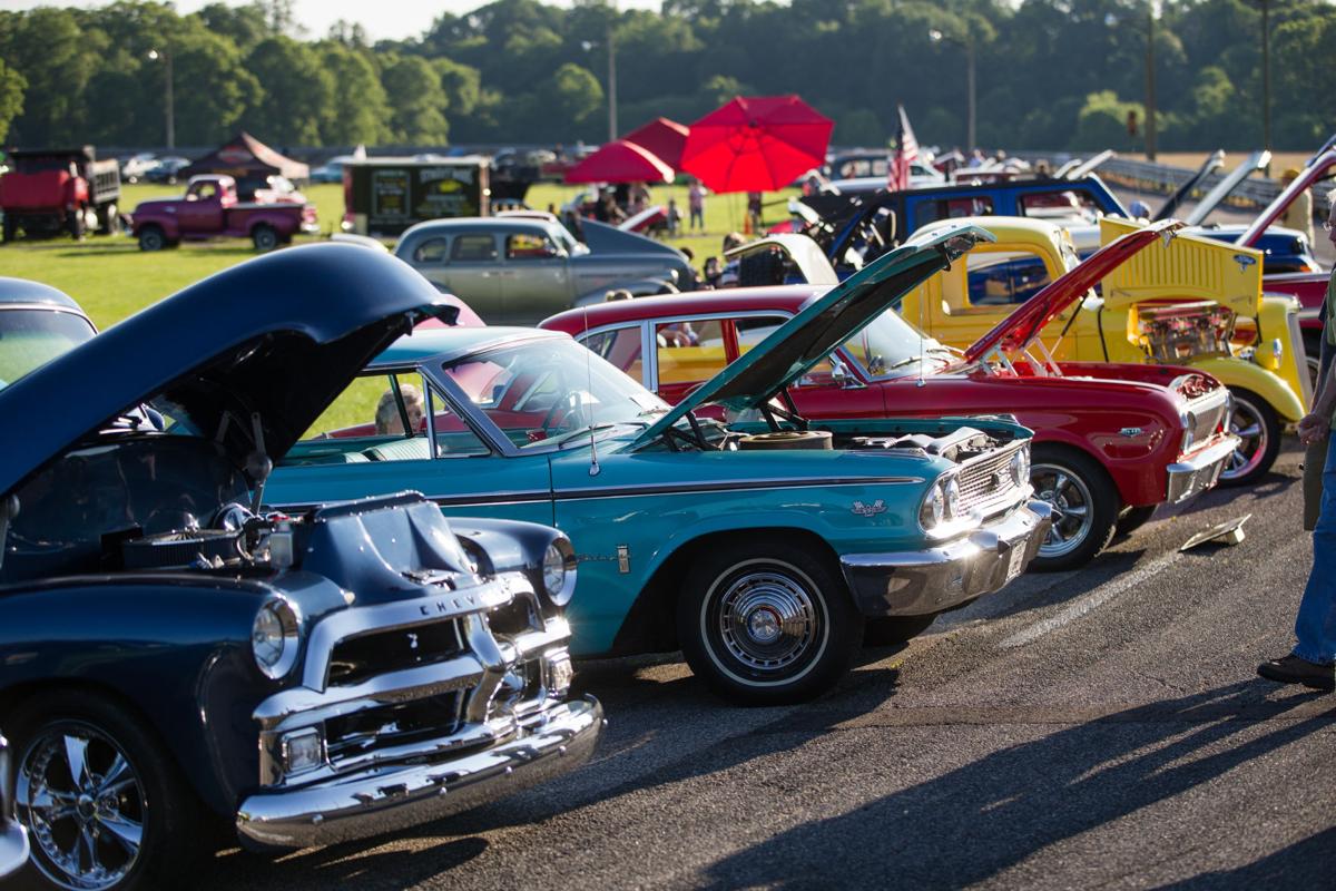 Photos Covered Bridge & TriState Street Rods car and bike show