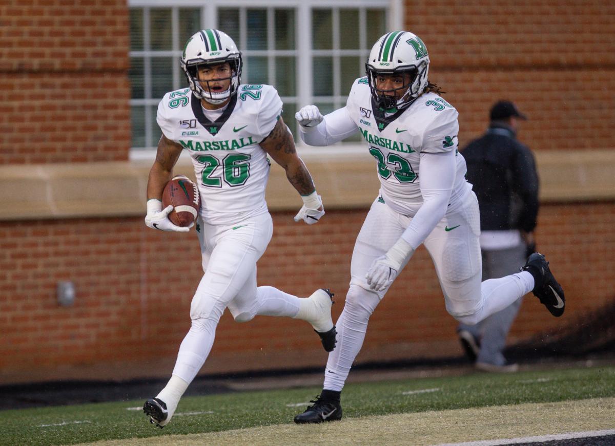 2019 1124 mu football 16.jpg