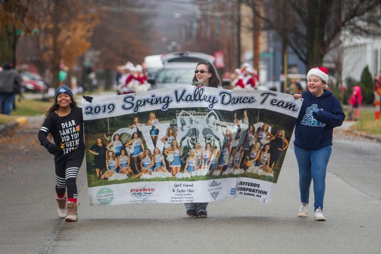 Photos CeredoKenova Community Christmas Parade Photo Galleries
