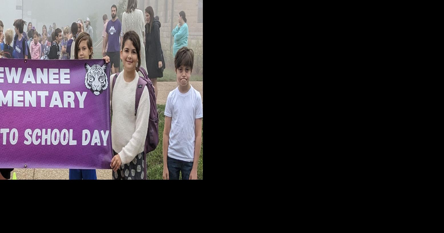 SES students participate in Walk to School Day