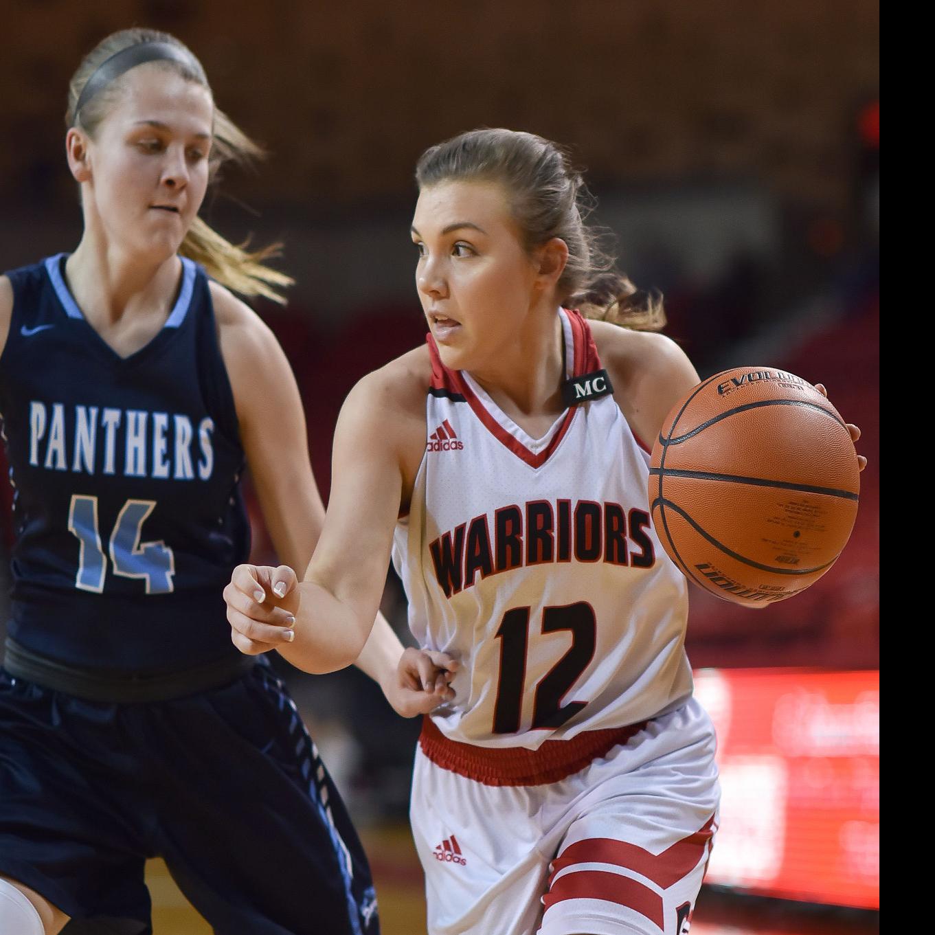 Baker S 27 Leads Blue Beat Red In Vhsca All Star Basketball Game