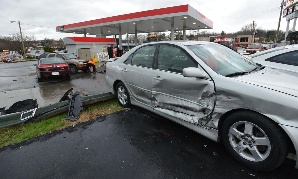 Multi Car Accident In Bristol Virginia Latest Headlines Heraldcourier Com