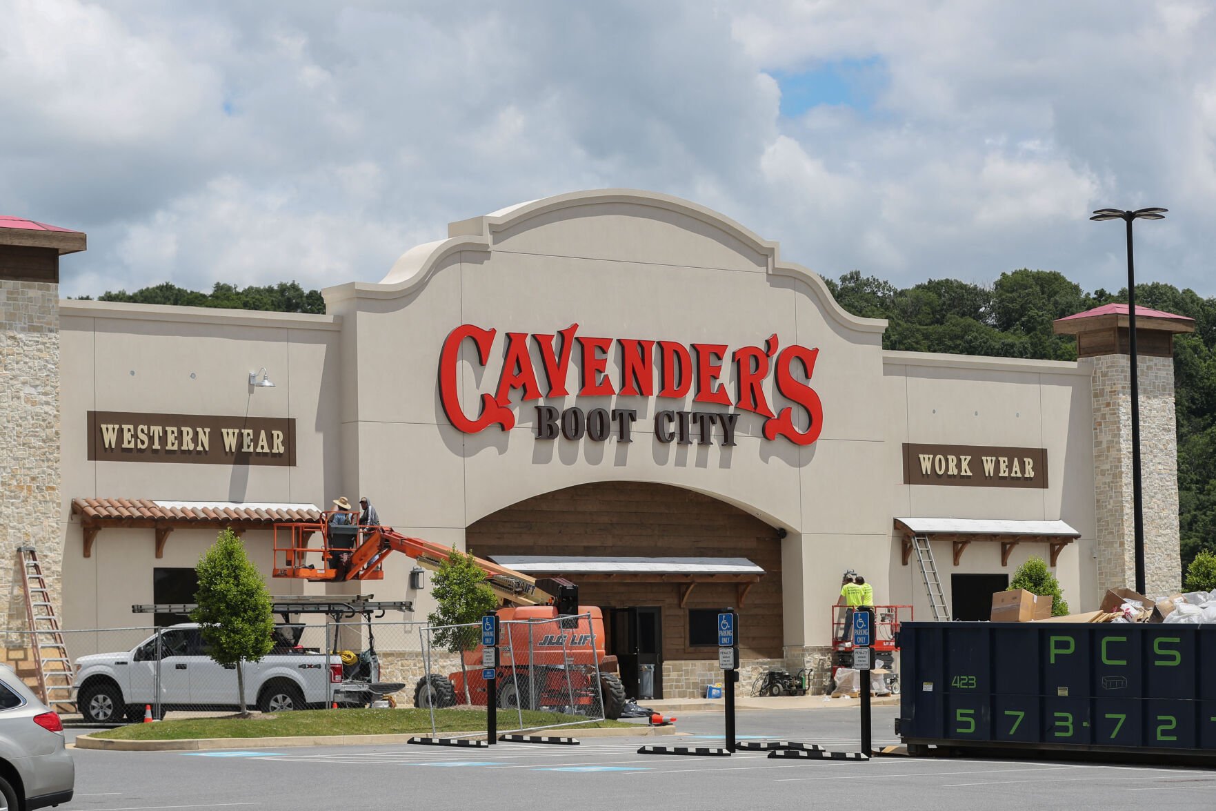 Caverns hot sale western store