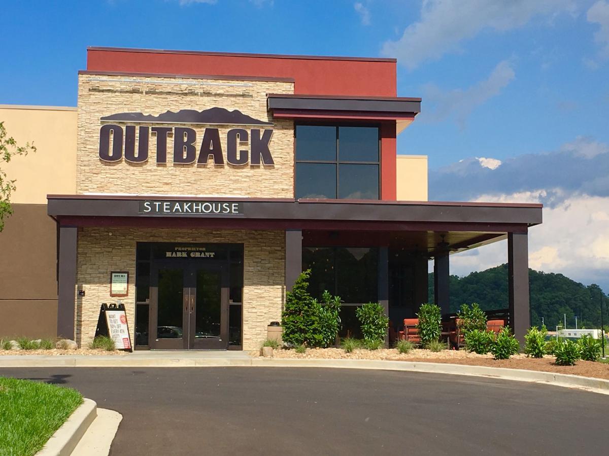 Outback Steakhouse opens at The Pinnacle | News ...