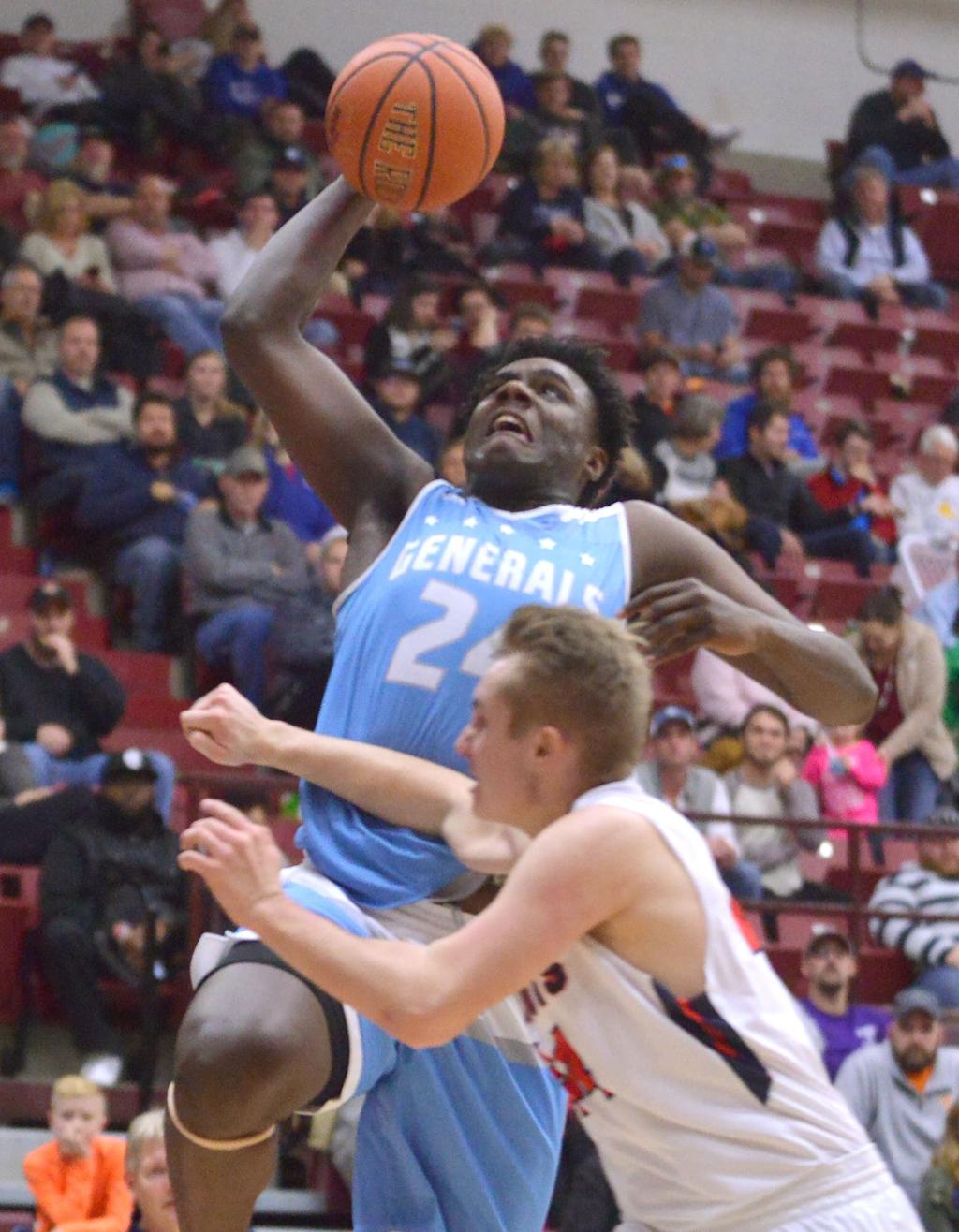 Arby S Classic Bearden Fends Off Lakota East Stays Unbeaten