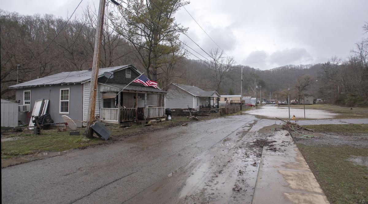 Richlands residents begin cleanup after floodwaters begin to recede