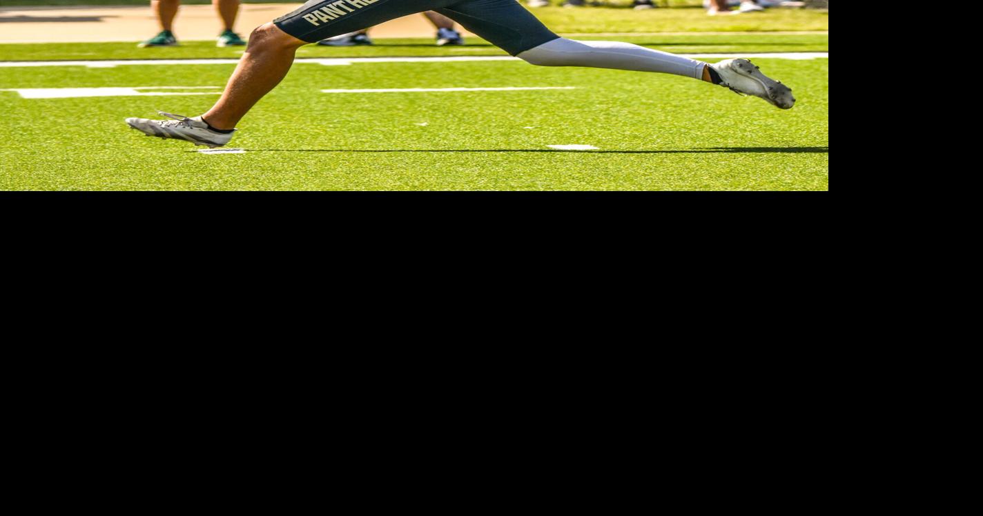 Daniel Hutton (Chilhowie) punting well at Ferrum