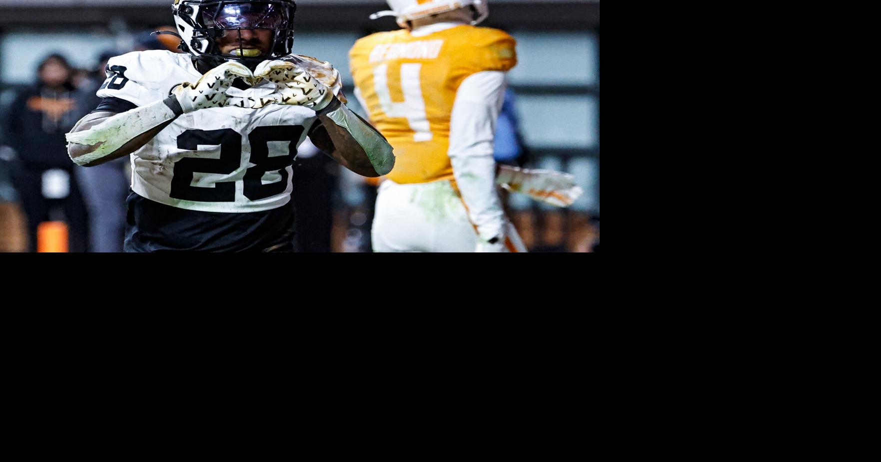 Vanderbilt earns rare gridiron victory over UT Vols