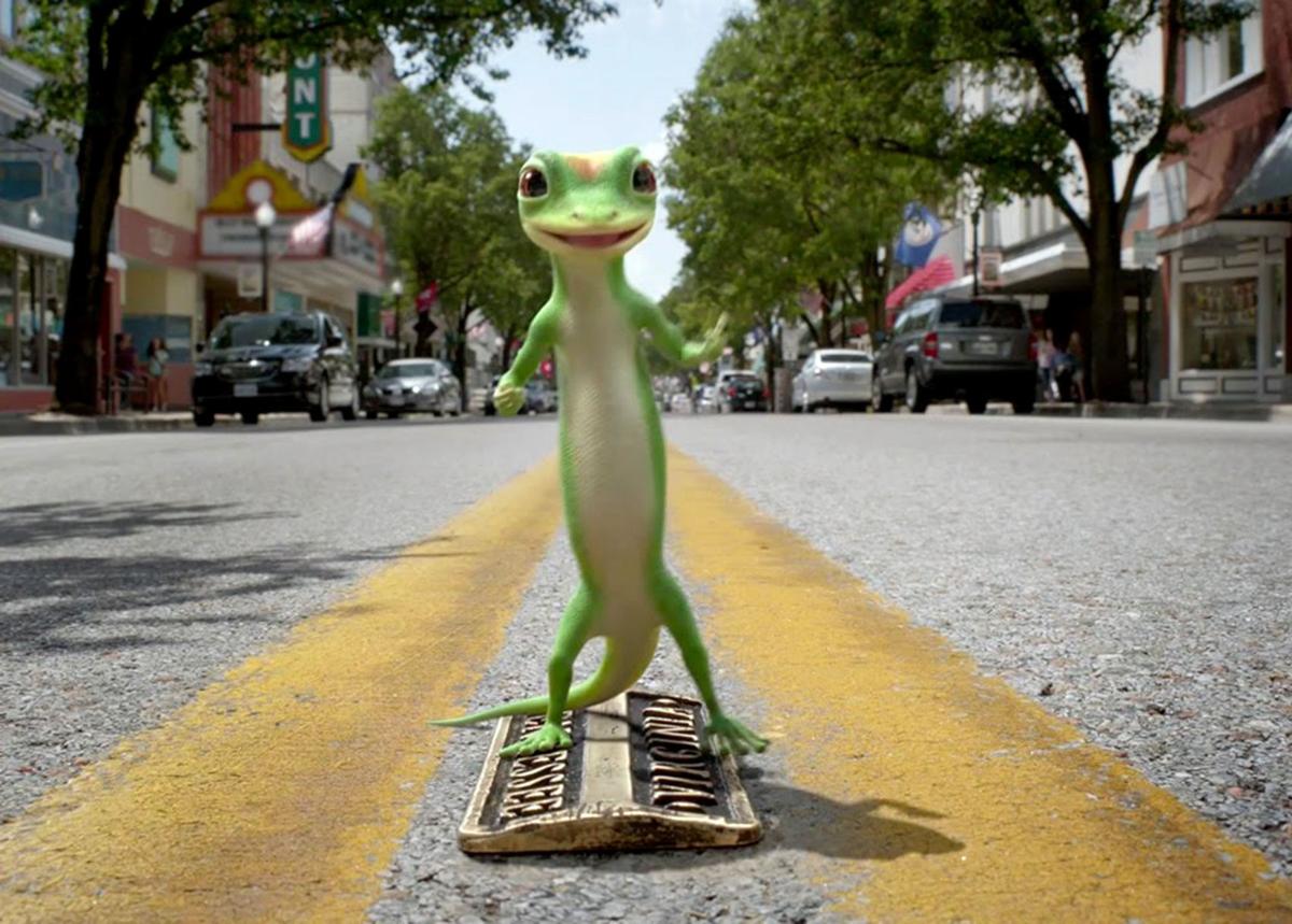 Geico Gecko Returns As Grand Marshal Of Bristol Christmas Parade