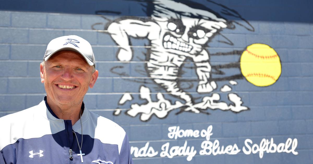 257542 PREP FOOTBALL: Richlands hires Ronnie Davis as head football coach