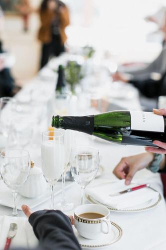 wine pouring Hannah Malloy.jpg