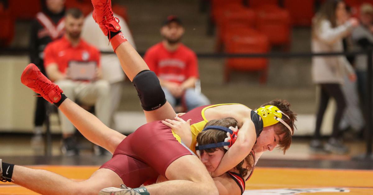 PREP WRESTLING: Graham wins SWD title in dramatic fashion