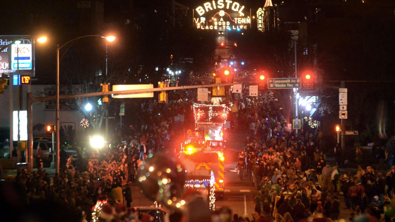 Bristol Christmas Parade Slated For Thursday Dec 1 At 7pm Latest Headlines Heraldcourier Com Bristol Christmas Parade 2021 Watch Online