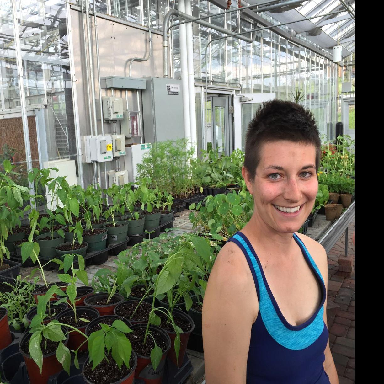 Aquaponics Horticulture A Popular Vhcc Class Lifestyles