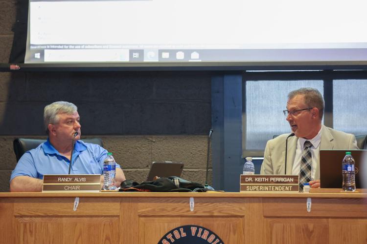 Board finalizes superintendent qualifications