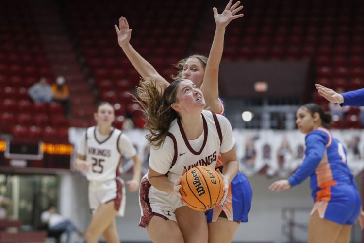 Tennessee High tops Volunteer in Doc Maples Holiday Hoops