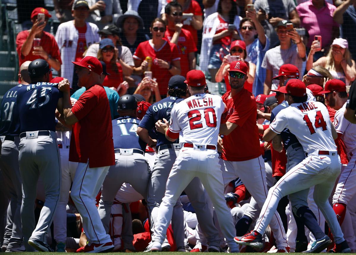 Angels clinch playoff spot in win over Mariners