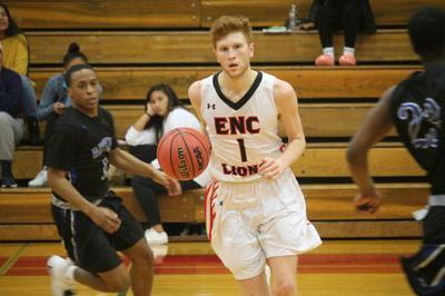 Locals In College Crandell Carving Out A Hoops Niche Up North