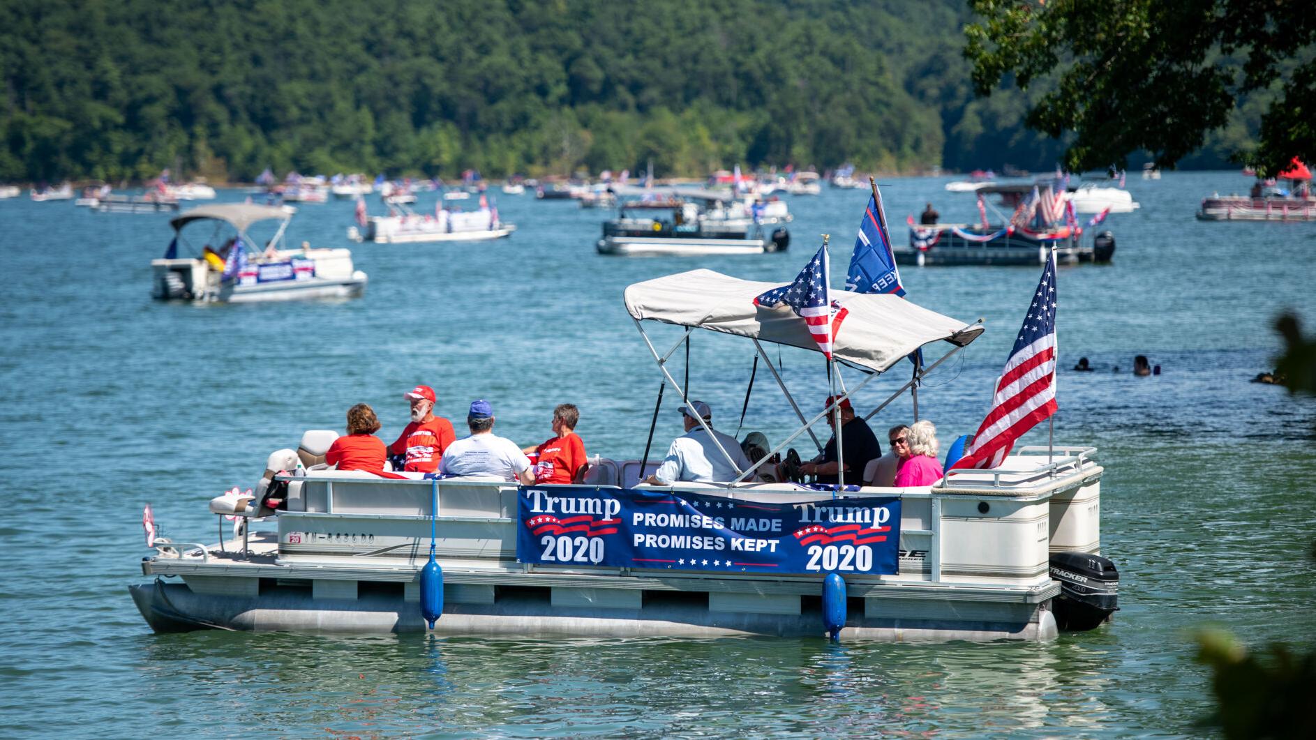 Boaters Host Parade In Support Of Trump Latest Headlines Heraldcourier Com