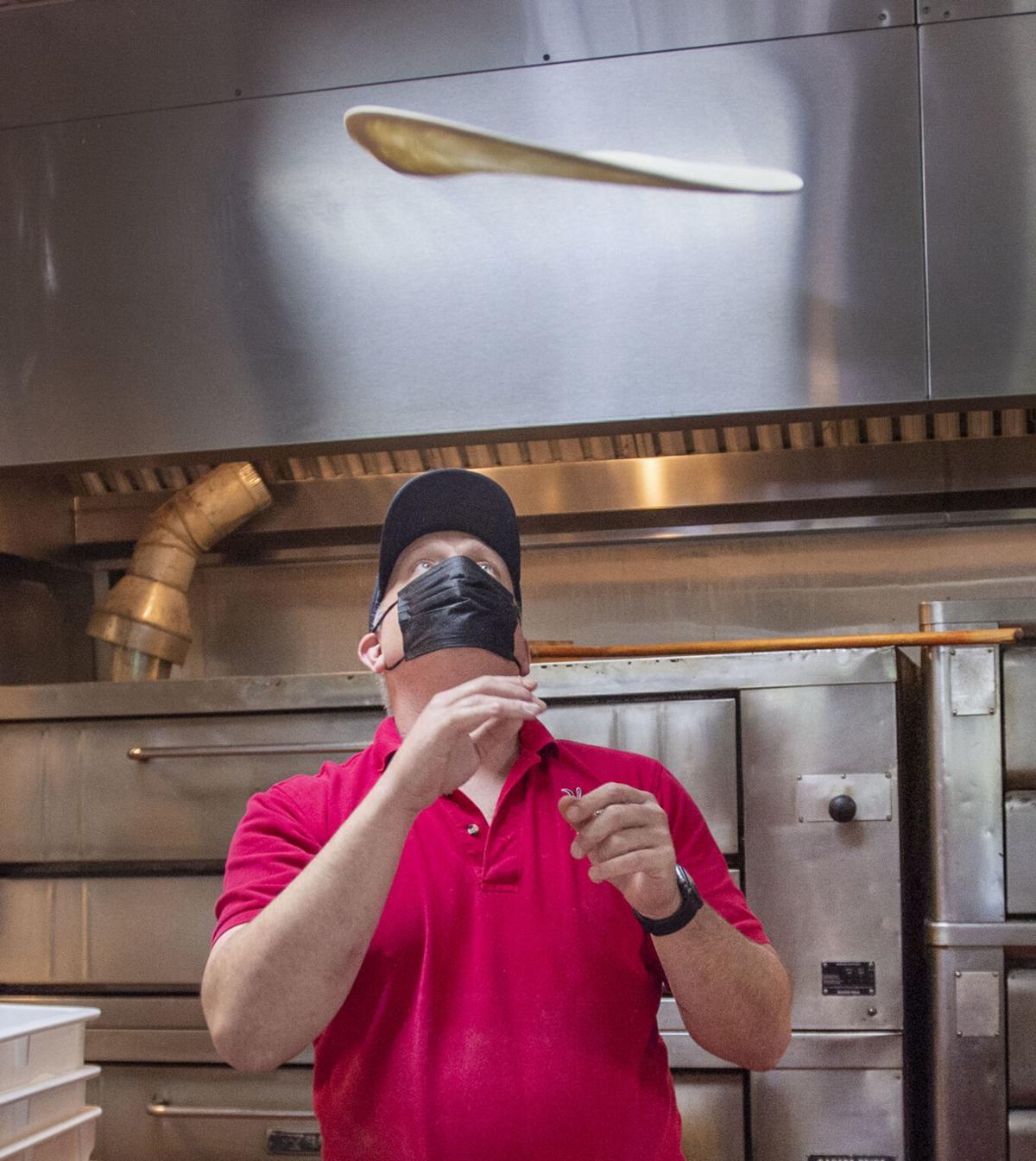 Hiring Signs Everywhere But Area Retail Restaurants Struggle To Fill Jobs Latest Headlines Heraldcourier Com